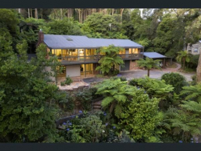 Forest Hideaway Puffing Billy Railway
